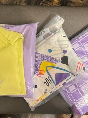 Huge lot of vintage material. 90’s print, plain and some with patterns